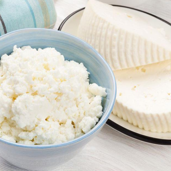 ο ανθότυρο είναι ελληνικό παραδοσιακό λευκό τυρί, το οποίο παράγεται από το τυρόγαλα της παραγωγής της φέτας. 