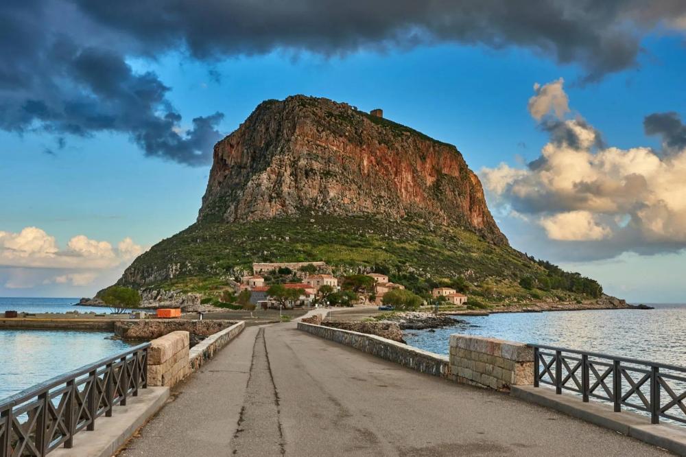 3-Day Trip to Skala Laconia, Monemvasia & Elafonisos