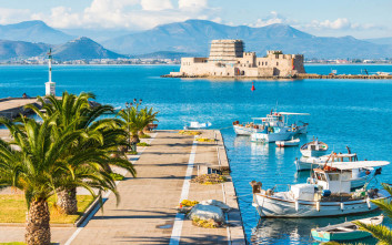 ΗΜΕΡΗΣΙΑ*ΚΥΡΙΑΚΗ 7 ΔΕΚΕΜΒΡΙΟΥ **  ΜΥΚΗΝΕΣ - ΝΑΥΠΛΙΟ** 