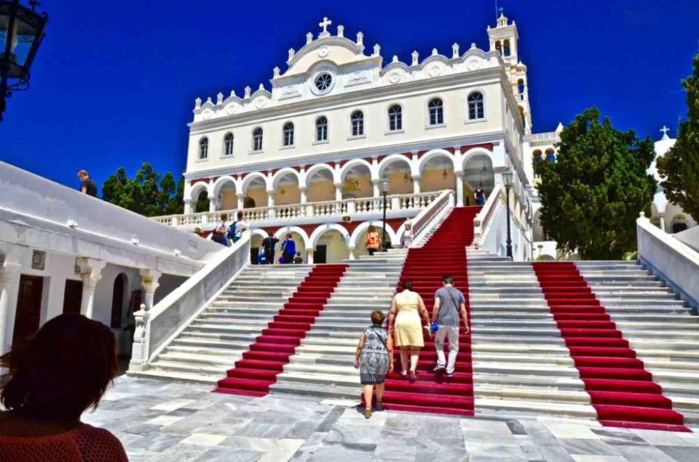 Μονοήμερο Προσκύνημα στην Τήνο