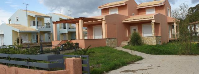 ΠΑΡΑΘΑΛΑΣΙΟ ΣΥΓΚΡΟΤΗΜΑ 17 ΚΑΤΟΙΚΙΩΝ  {noPicture}