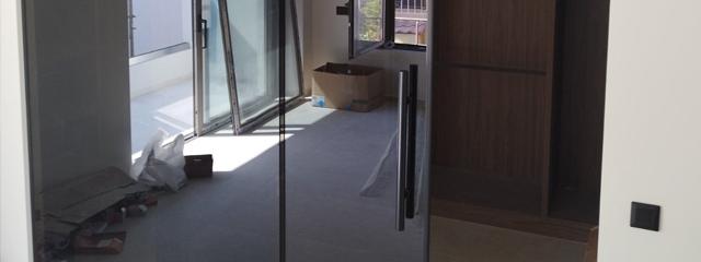 ΓΥΑΛΙΝΕΣ ΠΟΡΤΕΣ {noPicture}