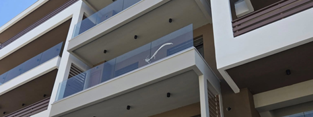 ΓΥΑΛΙΝΑ ΚΑΓΚΕΛΑ {noPicture}