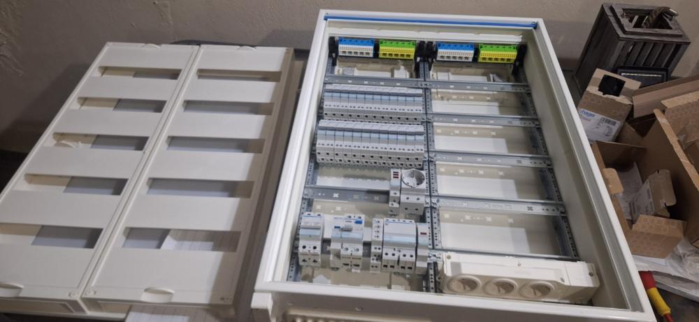 Πίνακες Ηλεκτρολογικοί {noPicture}