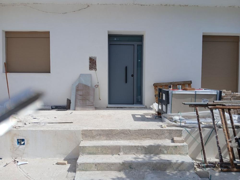 ΘΩΡΑΚΙΣΜΕΝΕΣ ΠΟΡΤΕΣ {noPicture}