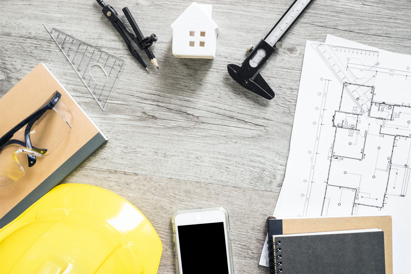 ΠΟΙΟΙ ΕΙΜΑΣΤΕ 