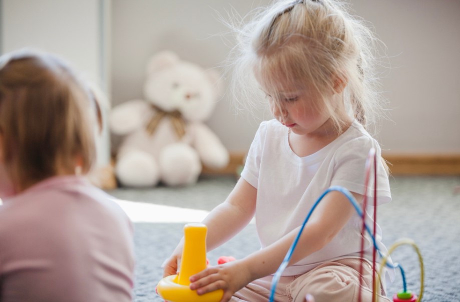 Γνωρίστε μας 