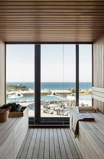 ΛΙΓΑ ΛΟΓΙΑ ΓΙΑ ΕΜΑΣ 