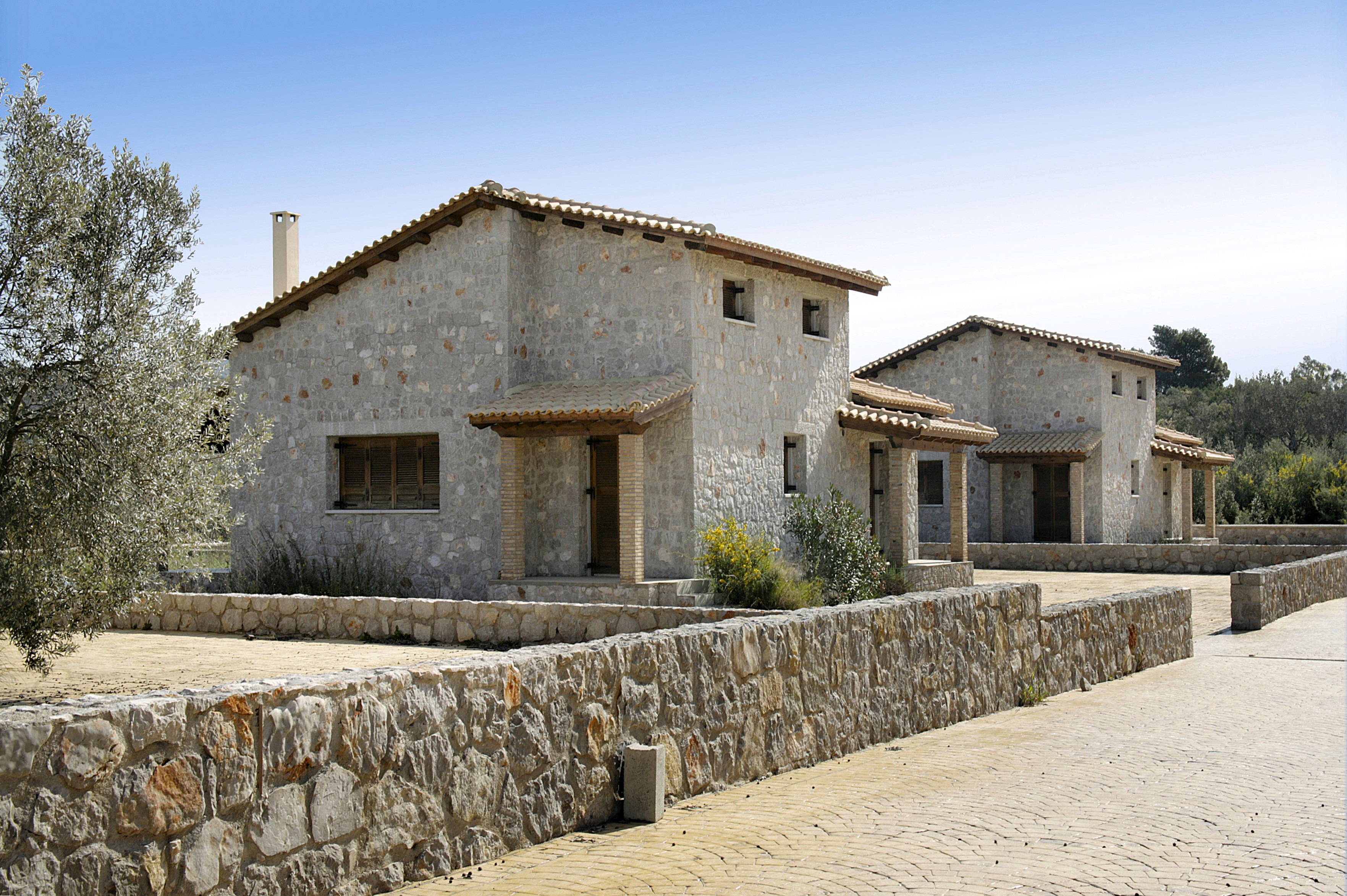 Stone Houses 