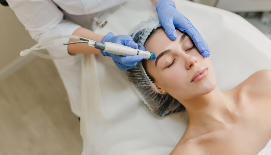 ΚΛΕΙΣΤΕ ΡΑΝΤΕΒΟΥ 