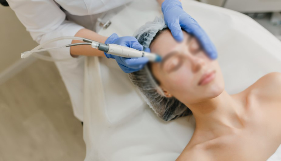 ΚΛΕΙΣΤΕ ΡΑΝΤΕΒΟΥ 