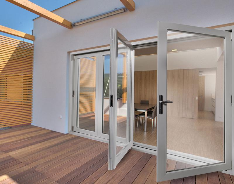 Επικοινωνήστε μαζί μας 