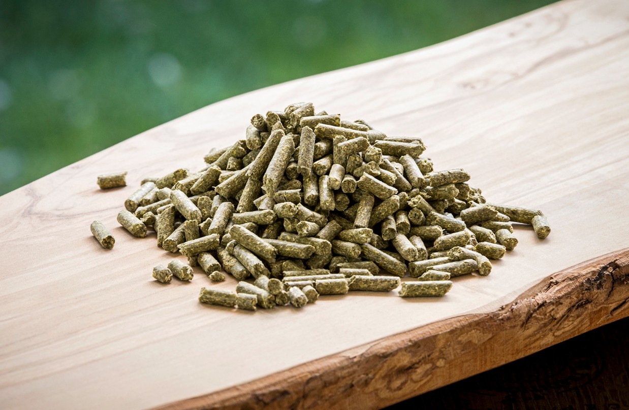 Τροφές για πτηνά & κουνέλια 