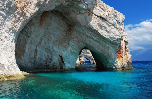 Γαλάζιες Σπηλιές