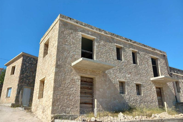 ΠΕΤΡΙΝΕΣ ΚΑΤΑΣΚΕΥΕΣ 