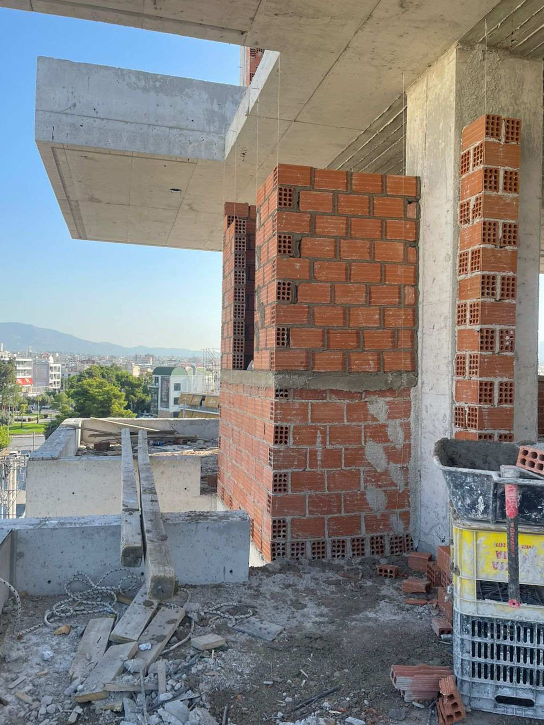 ΚΑΤΑΣΚΕΥΕΣ 