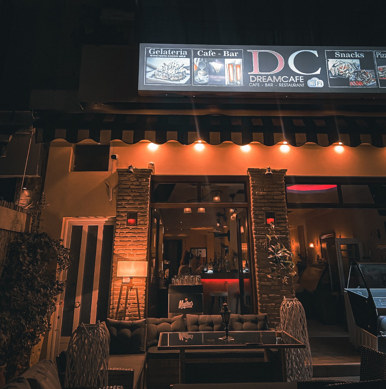 Dream Cafe Bar 