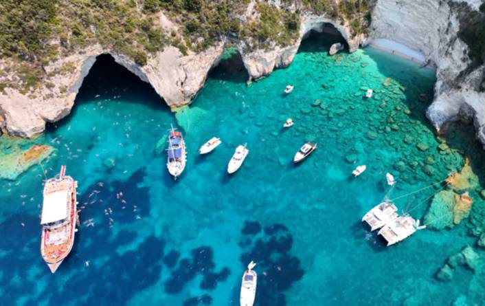 Ανακαλύψτε την καρδιά των Παξών 