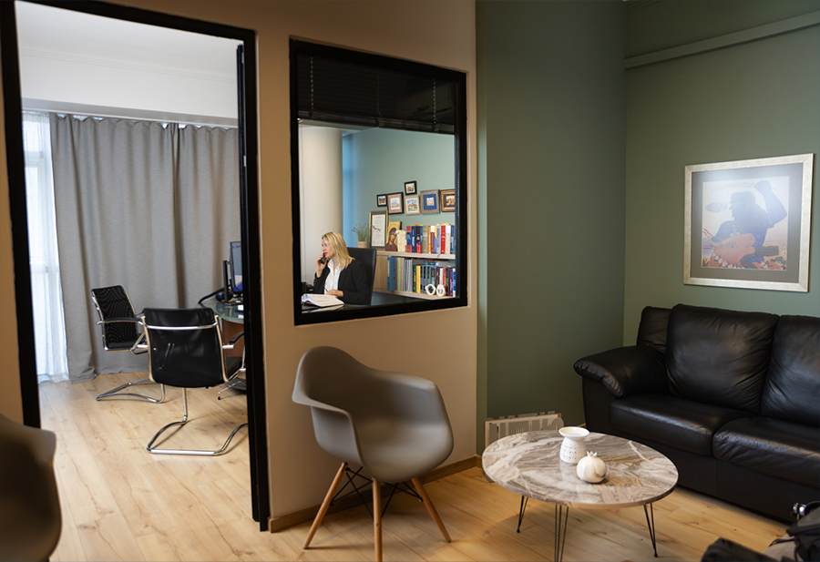 Επικοινωνήστε μαζί μας 