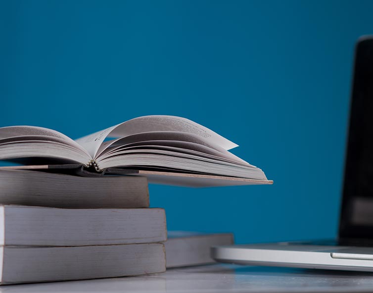 Λίγα λόγια για εμάς..