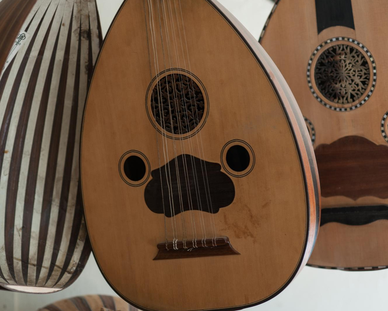 Κατασκευή, επισκευή και φροντίδα μουσικών οργάνων