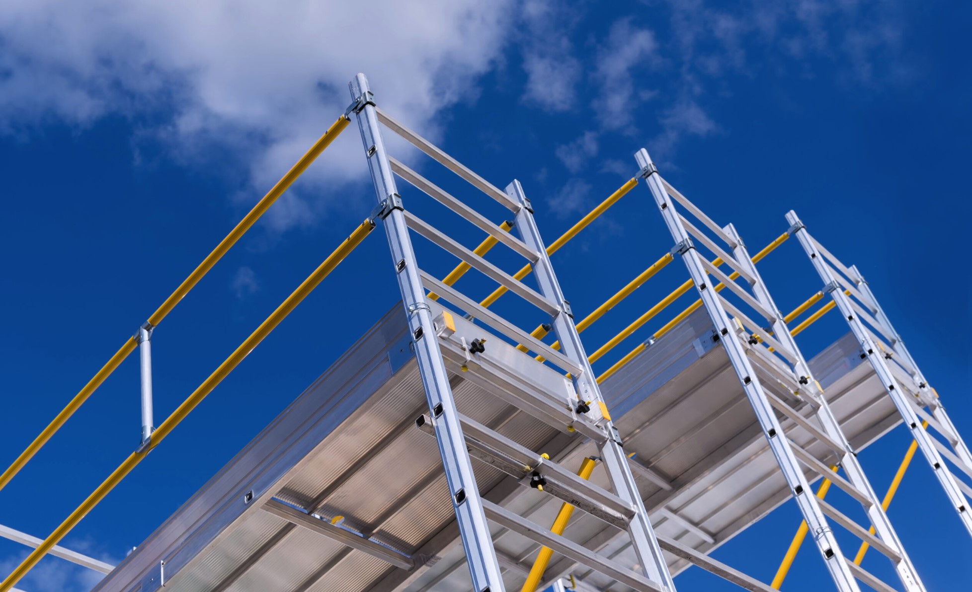 ΣΧΕΤΙΚΑ ΜΕ ΕΜΑΣ 