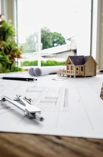 ΛΙΓΑ ΛΟΓΙΑ ΓΙΑ ΕΜΑΣ 