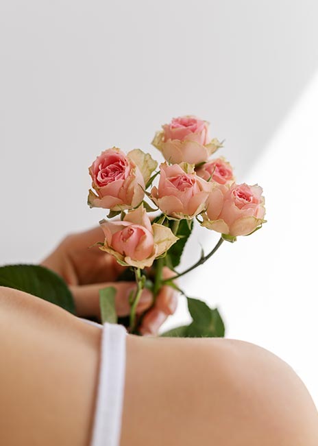 Η ΓΥΝΑΙΚΑ ΣΤΟ ΕΠΙΚΕΝΤΡΟ 