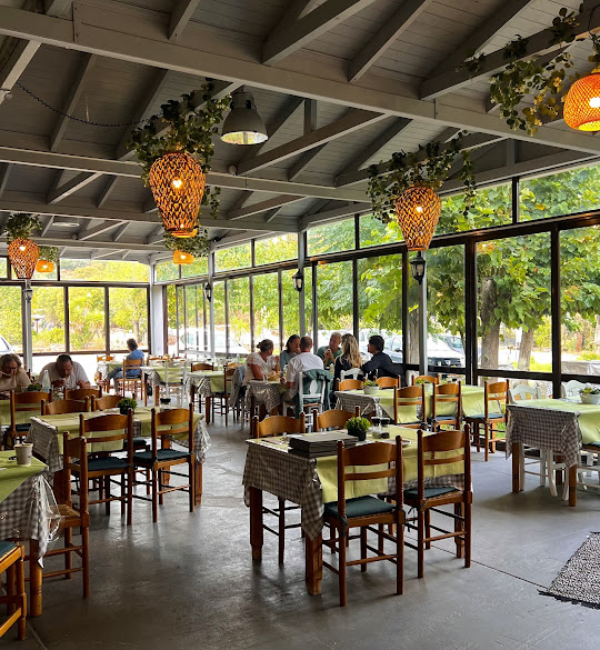 ΣΧΕΤΙΚΑ ΜΕ ΕΜΑΣ 