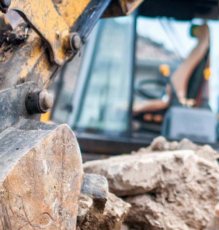 ΛΙΓΑ ΛΟΓΙΑ ΓΙΑ ΕΜΑΣ 