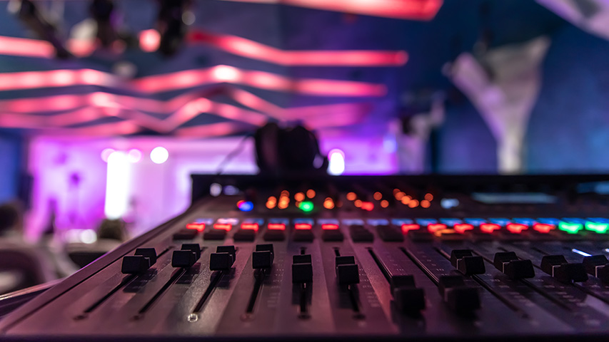 Επικοινωνήστε μαζί μας 