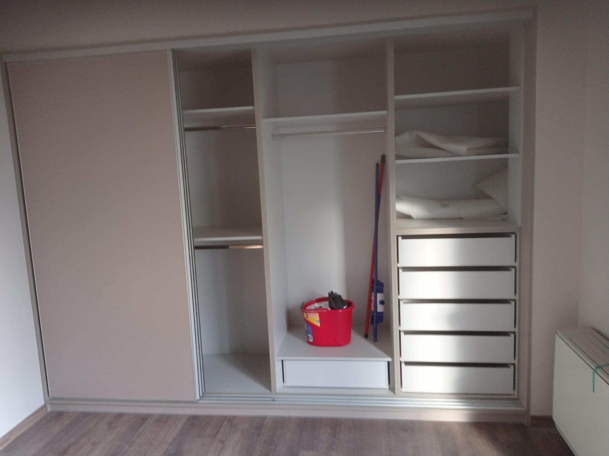 Ντουλάπες & Αποθηκευτικοί Χώροι 