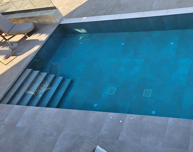 Λίγα λόγια για εμάς 