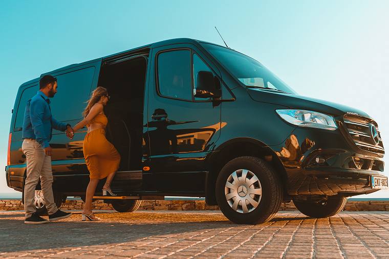 Ιδιωτικές μεταφορές και περιηγήσεις ! 