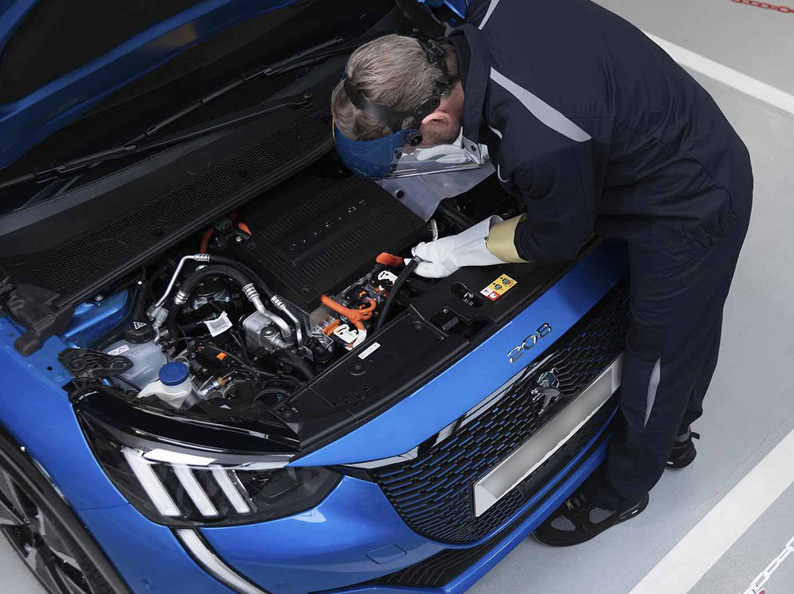 ΛΙΓΑ ΛΟΓΙΑ ΓΙΑ ΕΜΑΣ 