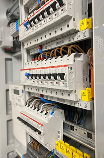 Λίγα λόγια για εμάς 