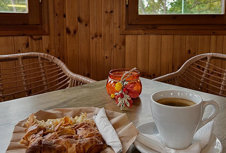 Λίγα λόγια για εμάς 