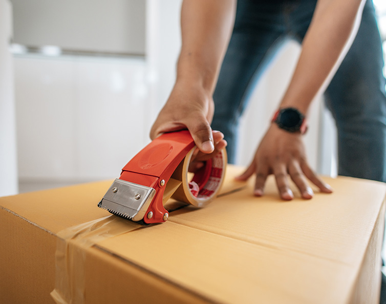 ΛΙΓΑ ΛΟΓΙΑ ΓΙΑ ΕΜΑΣ 