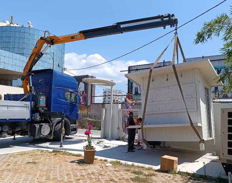 Λίγα λόγια για εμάς 