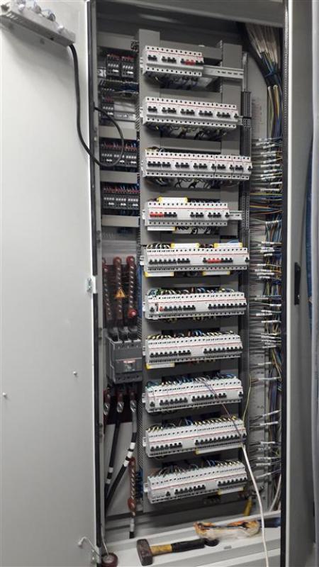 ΚΑΤΑΣΚΕΥΗ ΣΕ ΚΑΤΑΣΤΗΜΑ ΑΒ ΒΑΣΙΛΟΠΟΥΛΟΣ