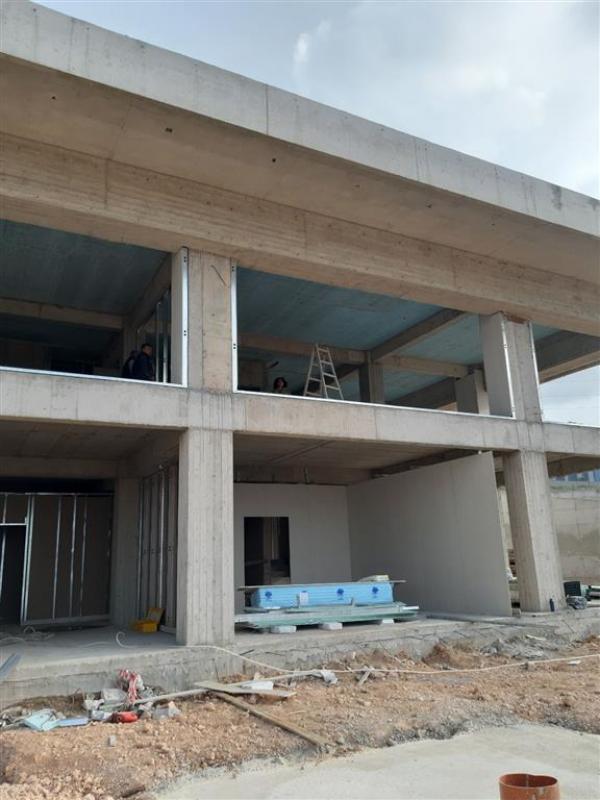 ΕΝΑΡΞΗ ΕΡΓΑΣΙΩΝ ΣΕ ΕΤΑΙΡΕΙΑ ΣΤΟΝ ΑΣΠΡΟΠΥΡΓΟ