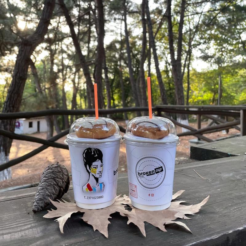 Snack Bar Πολύγυρος Χαλκιδική - Broken Cup - Καφές - Ζεστά Ροφήματα - Αναψυκτικά - Κρύα Ροφήματα - Burger - Pizza - Σαντουιτς - Σοκολάτες - Γλυκά - Broken Cup Πολύγυρος - Χαλκιδική
