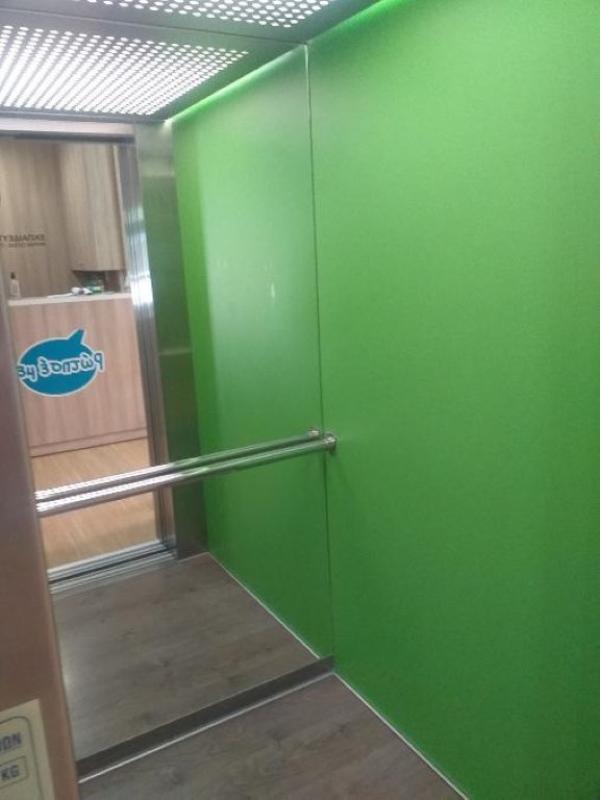 Θάλαμος ανελκυστήρα σε παιδικό σταθμό