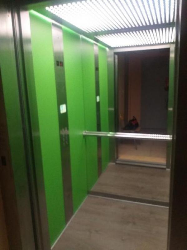 Θάλαμος ανελκυστήρα σε παιδικό σταθμό