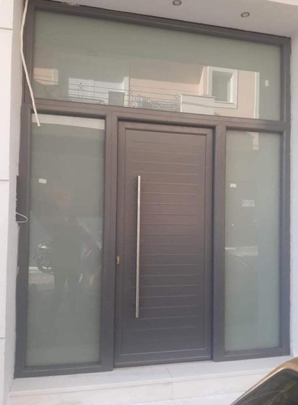 Πόρτα αλουμινίου