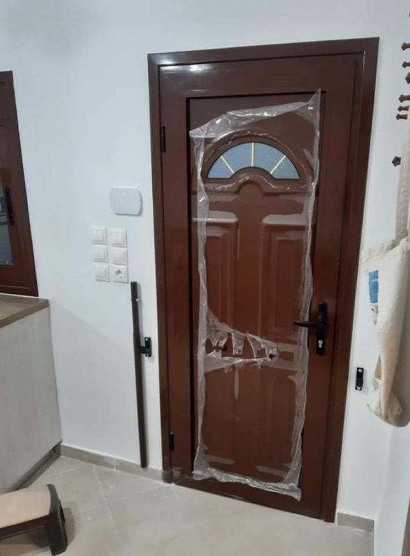 Πόρτα αλουμινίου