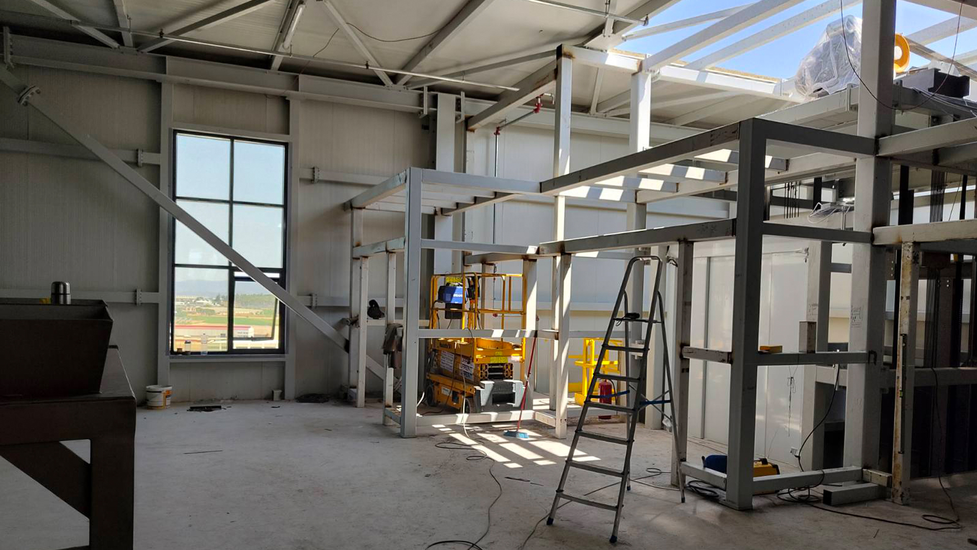 FERRNANDO METAL CONSTRUCTION